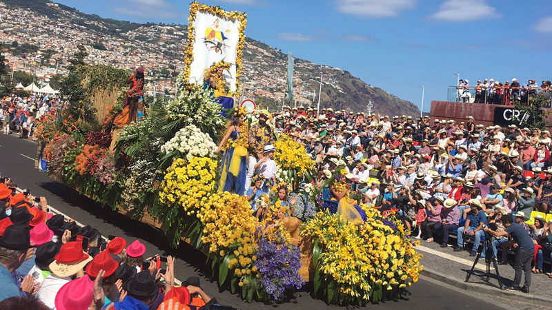 Tropisk hage, utsiktspunkter og blomsterparade  spesiell festivalmiddag